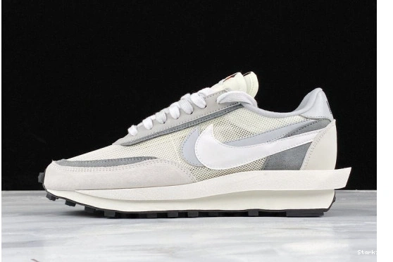 Summit Waffle Nike  White LD BV0073-100 Sacai 0714